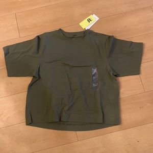 cropped army green tshirt